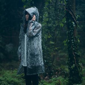 梦到雨衣是什么意思_做梦梦见雨衣 梦到雨衣是什么意思_做梦梦见雨衣
