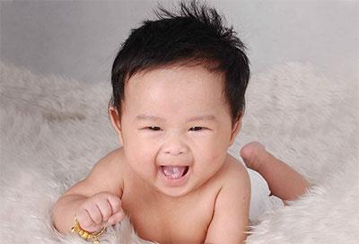 宝宝起乳名的方法与吉祥乳名范例 宝宝起乳名的方法与吉祥乳名范例